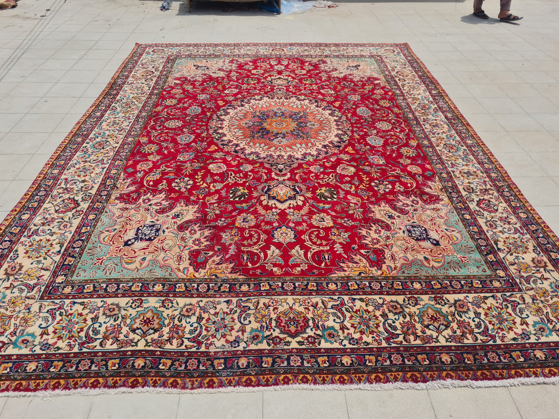 13' x 10' Authentic Vintage Persian Najafabad Isfahan Hand Knotted Fine Wool Area Rug BR2669