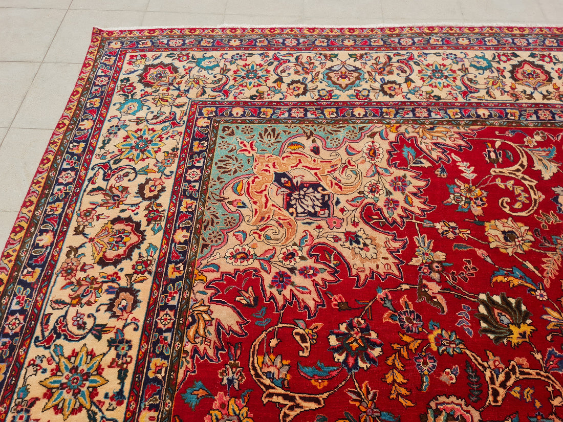 13' x 10' Authentic Vintage Persian Najafabad Isfahan Hand Knotted Fine Wool Area Rug BR2669