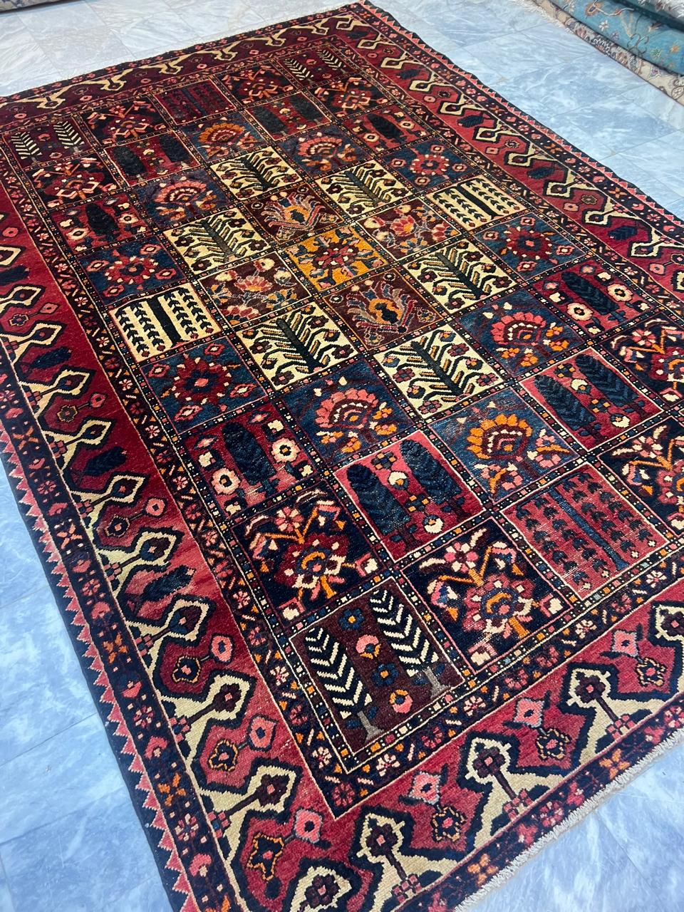 9' x 6' Ft. Authentic Vintage 100 Year Old Persian Bakhtier Fine Wool Area Rug - BR1209