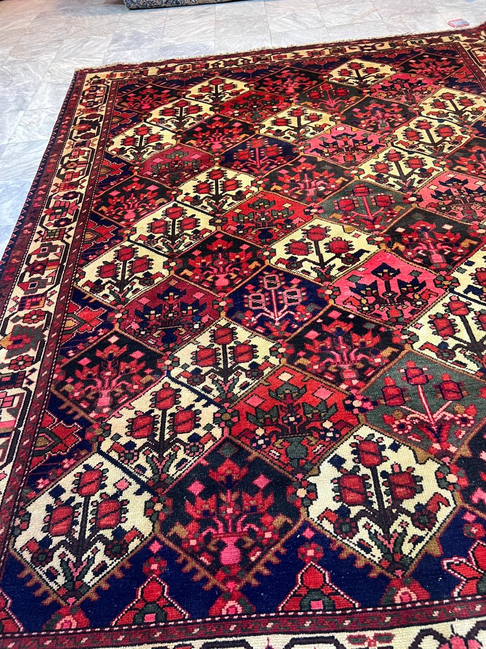 9' x 6' Ft. Authentic Vintage 70 Year Old Persian Bakhtier Fine Wool Area Rug - BR1210