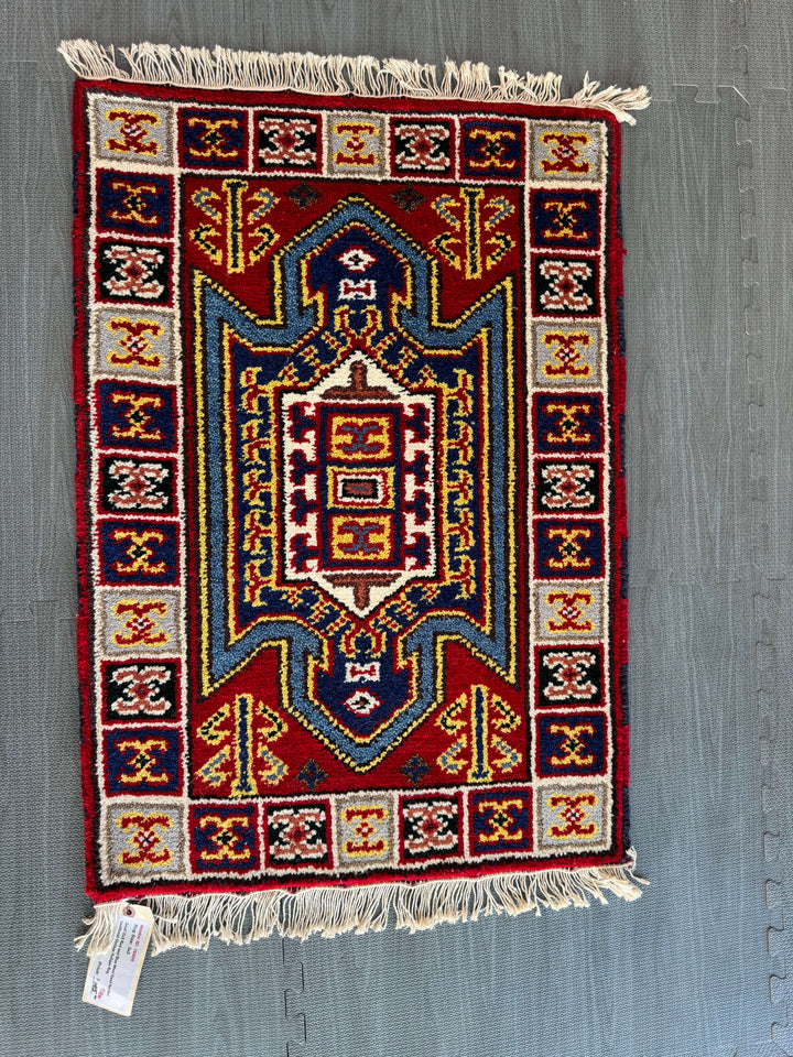 3’ x 2’ Authentic Indian Hand Knotted Southwestern Design with Veg. Dyed Wool BR0081