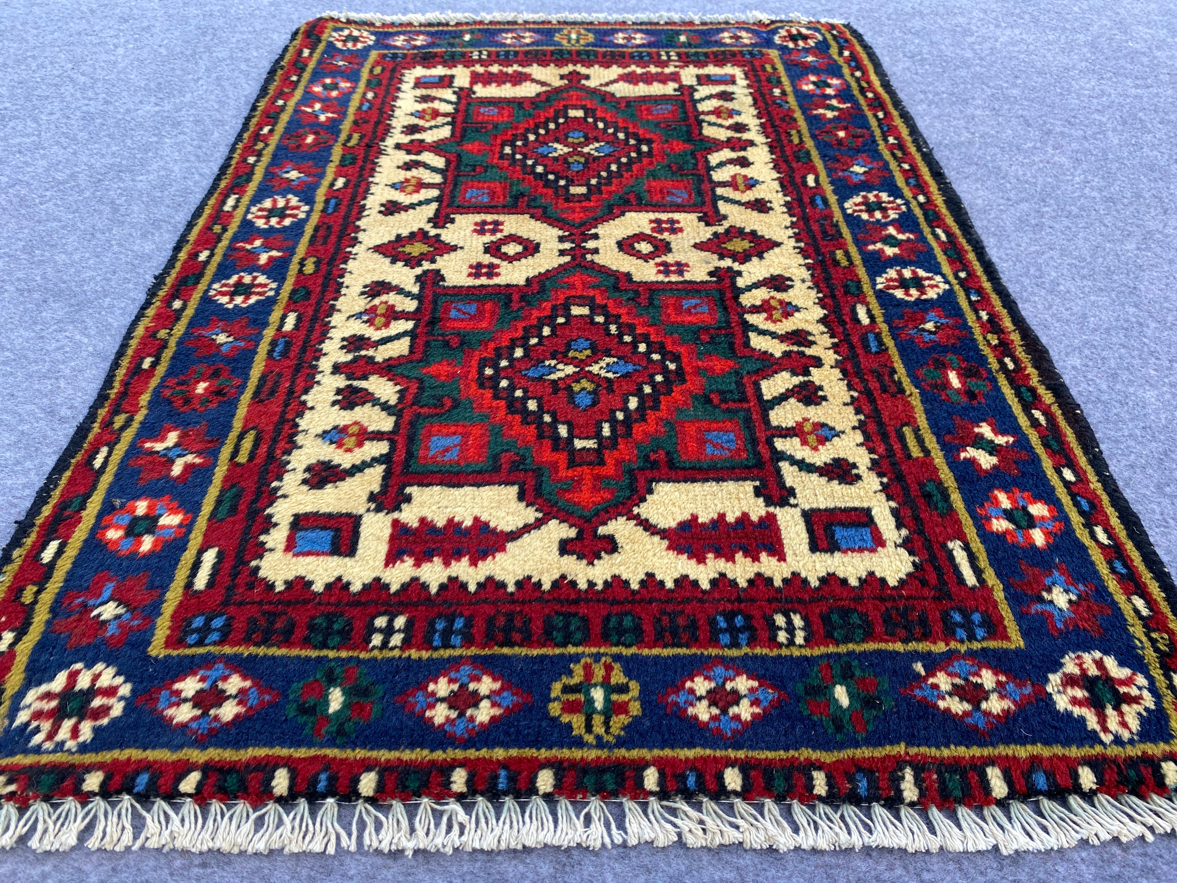 2.9' x 2.0' Authentic Chinese/Nepal Hand Knotted Gabbah Small Area Rug BR1010