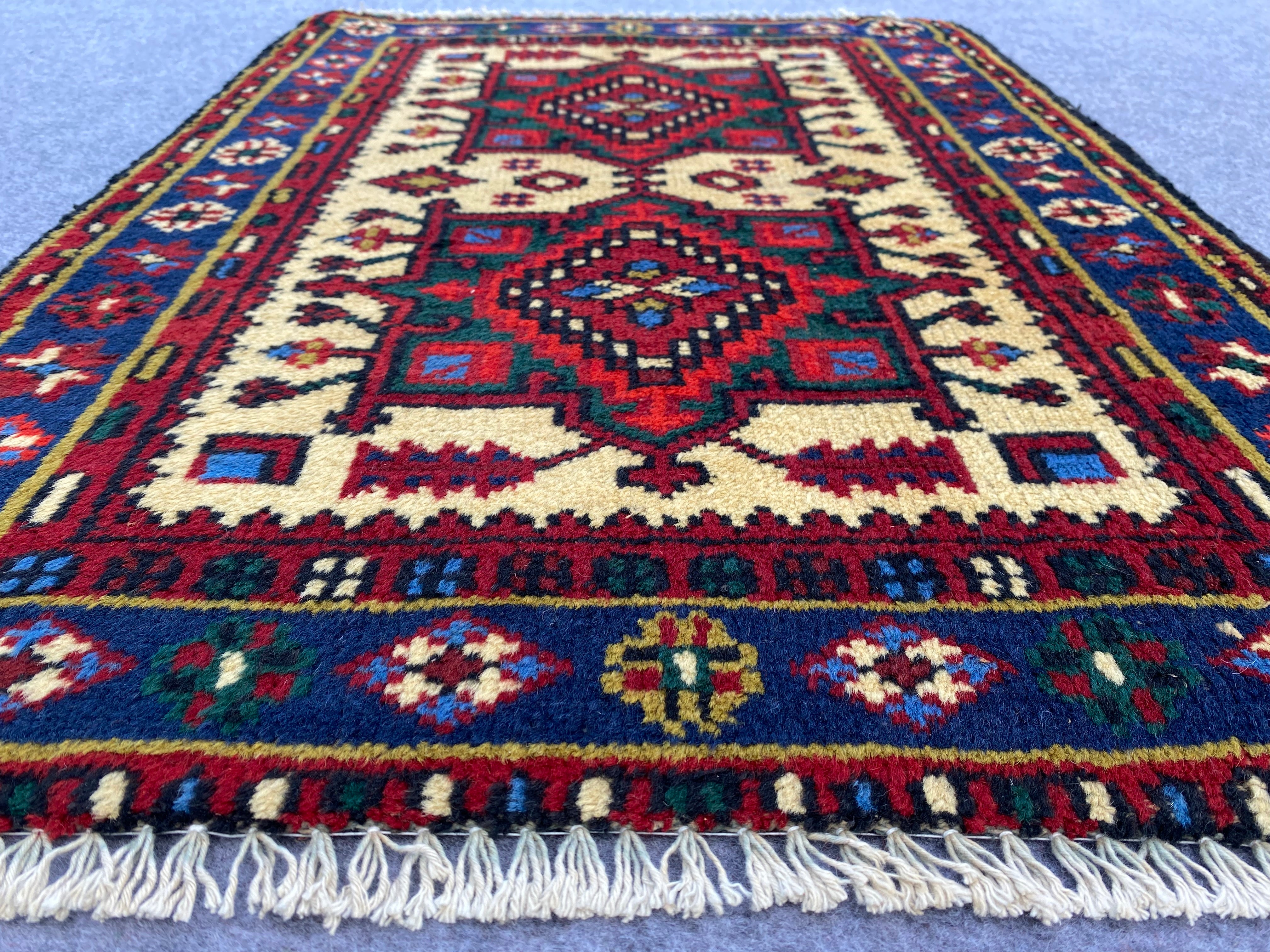 2.9' x 2.0' Authentic Chinese/Nepal Hand Knotted Gabbah Small Area Rug BR1010