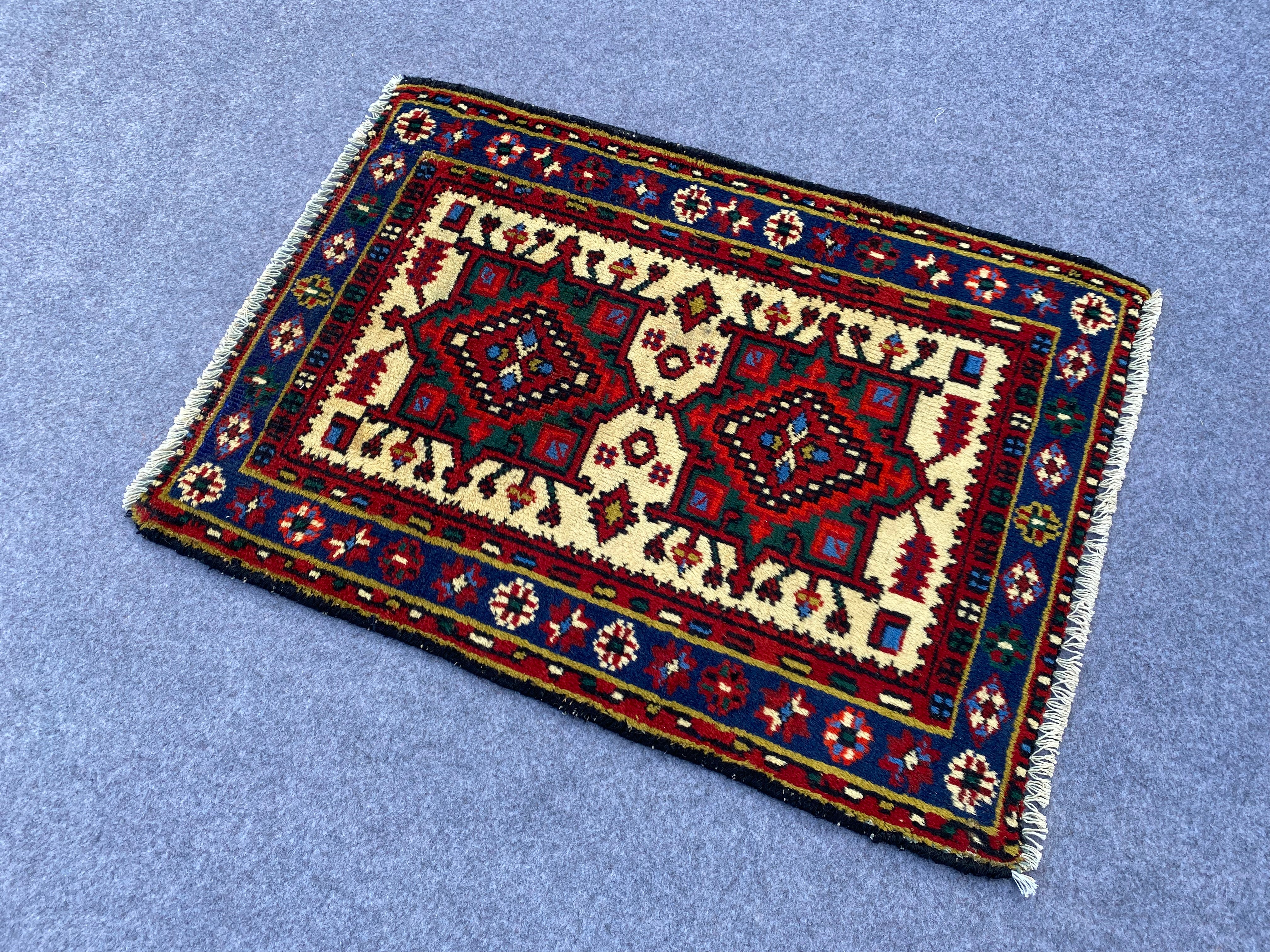 2.9' x 2.0' Authentic Chinese/Nepal Hand Knotted Gabbah Small Area Rug BR1010