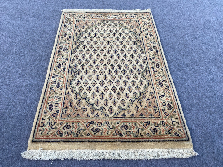 3.0' x 1.1' Ft. Authentic Indian Badam Gul Hand Knotted Finest Wool Small Area Rug BR1022