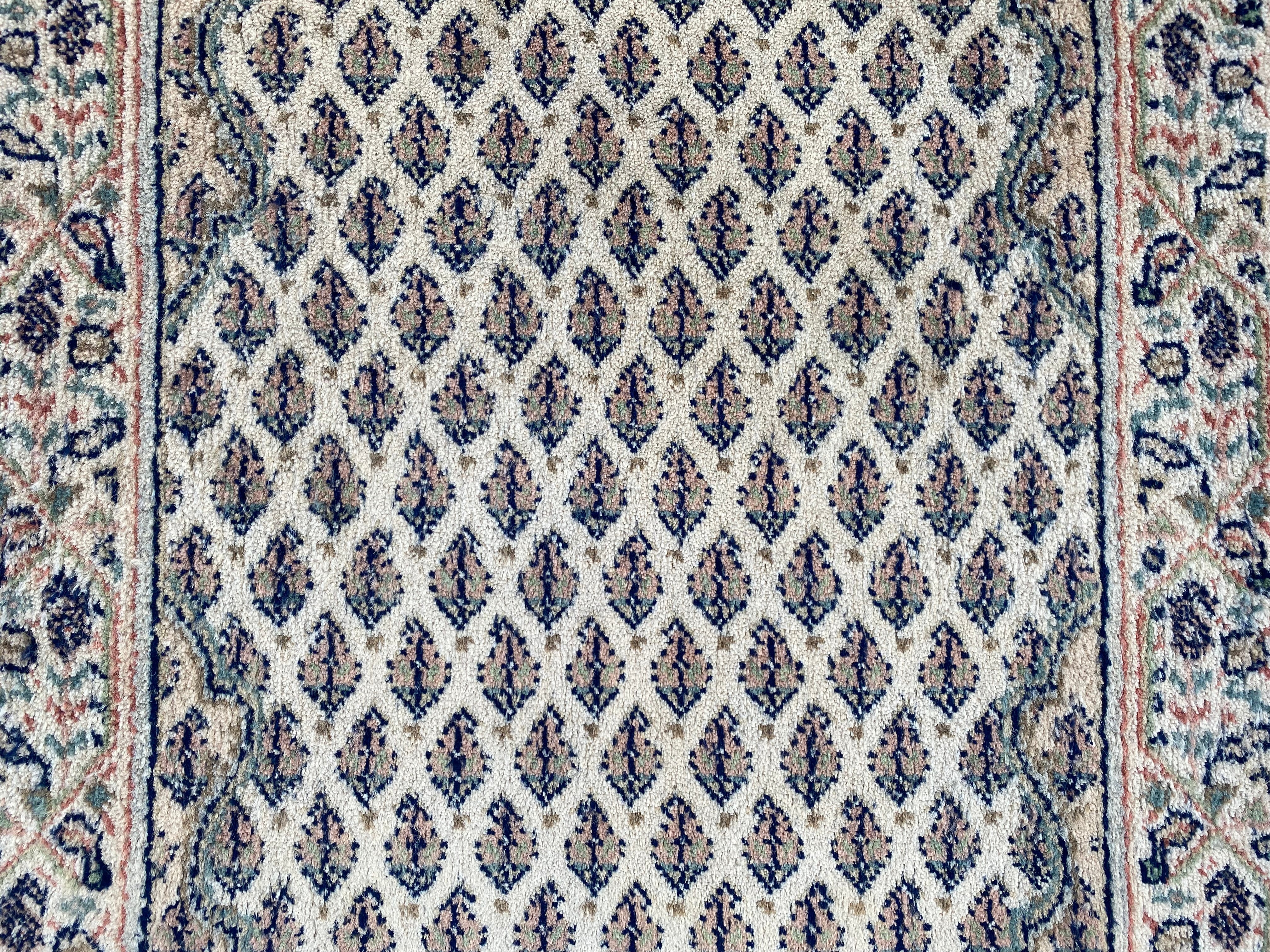 3.0' x 1.1' Ft. Authentic Indian Badam Gul Hand Knotted Finest Wool Small Area Rug BR1022