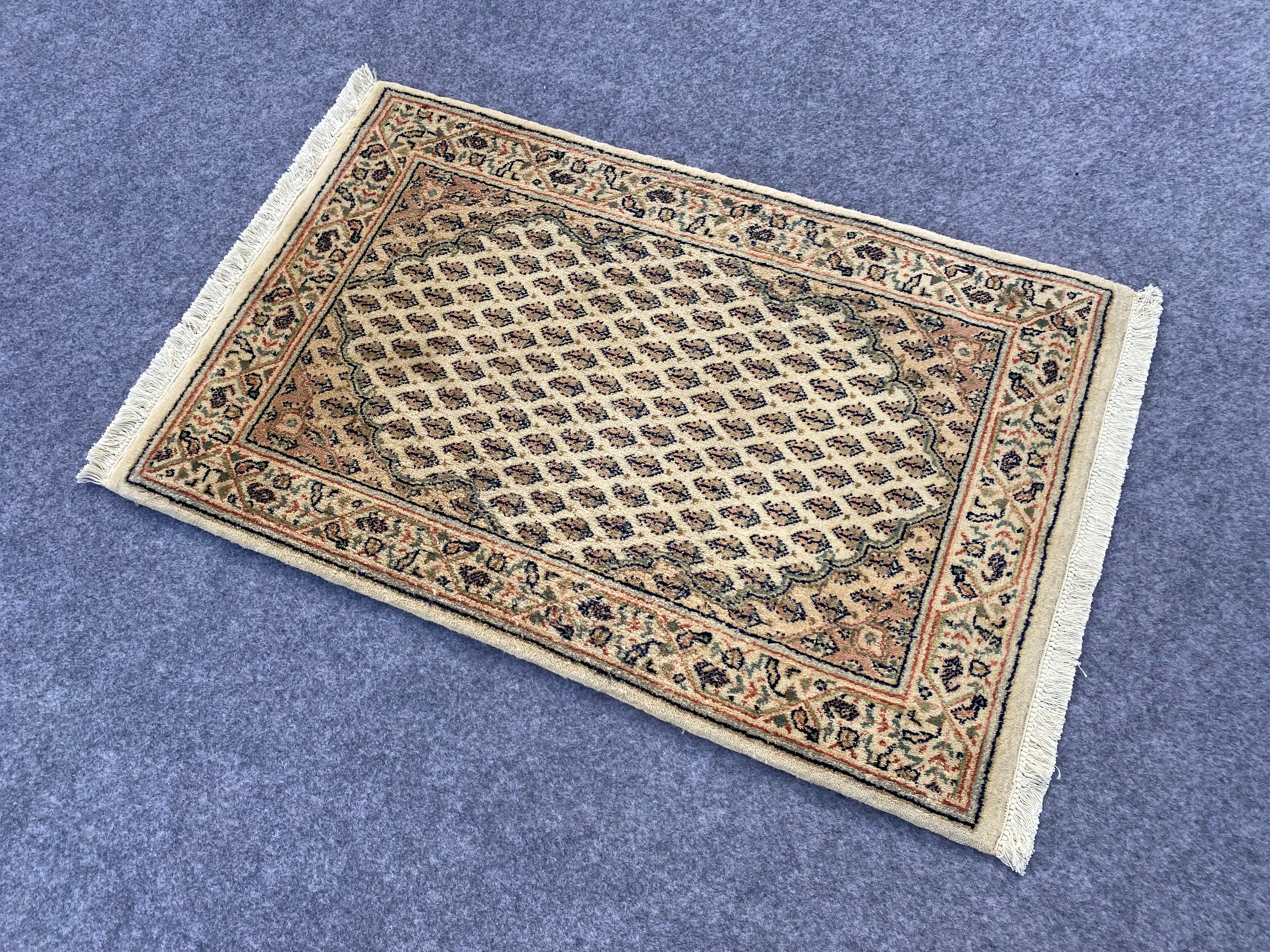 3.0' x 1.1' Ft. Authentic Indian Badam Gul Hand Knotted Finest Wool Small Area Rug BR1022