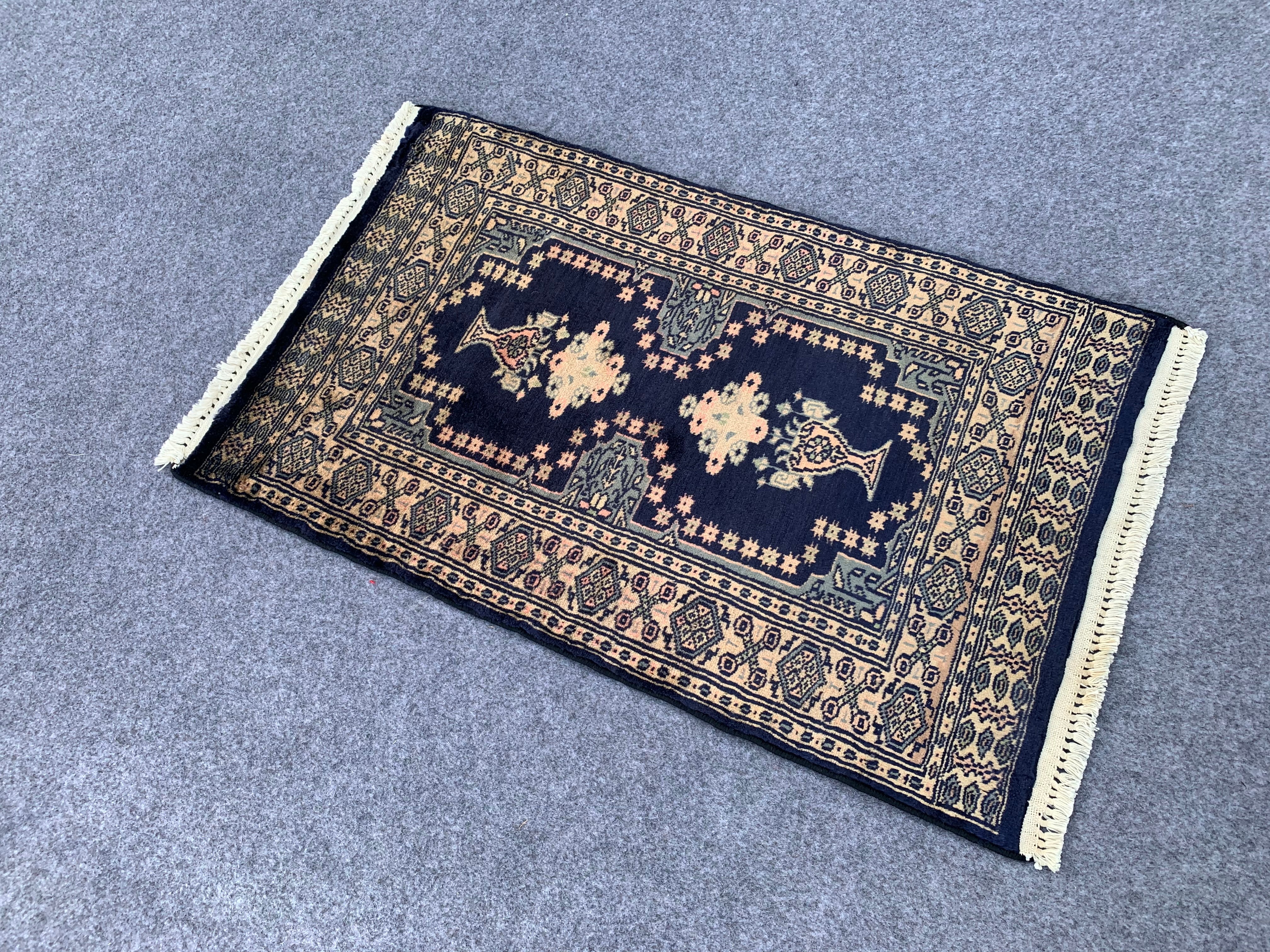 3.0' x 1.1' Ft. Authentic Pakistani Jaldar Hand Knotted Finest Wool Small Area Rug BR1026