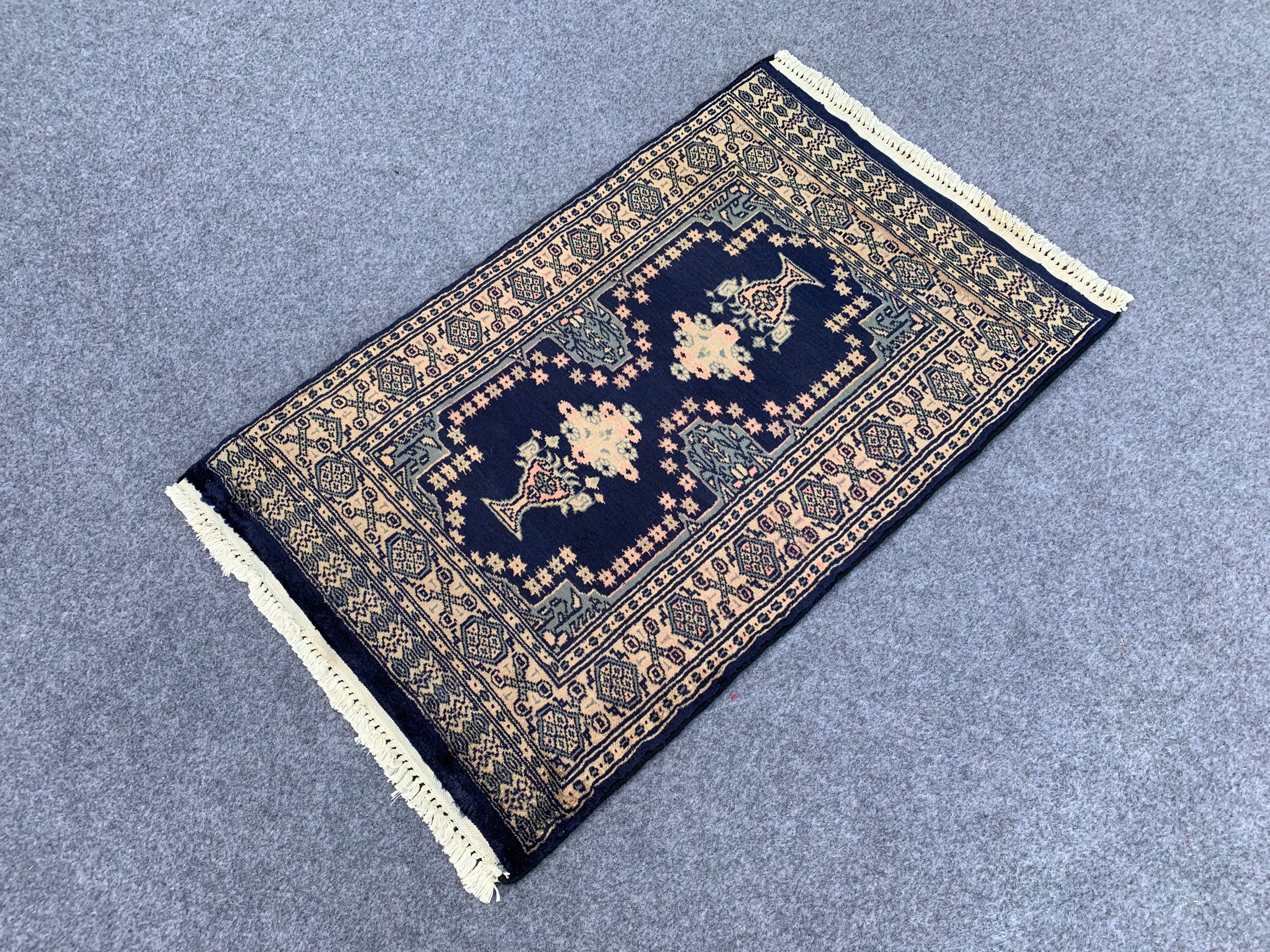 3.0' x 1.1' Ft. Authentic Pakistani Jaldar Hand Knotted Finest Wool Small Area Rug BR1026