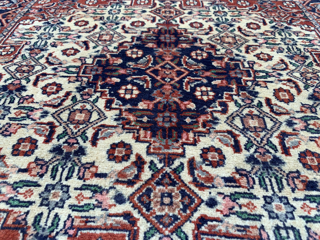 2.1' x 2.1' Ft. Authentic Pakistani Hand Knotted Double Knot Finest Wool Small Area Rug BR1032