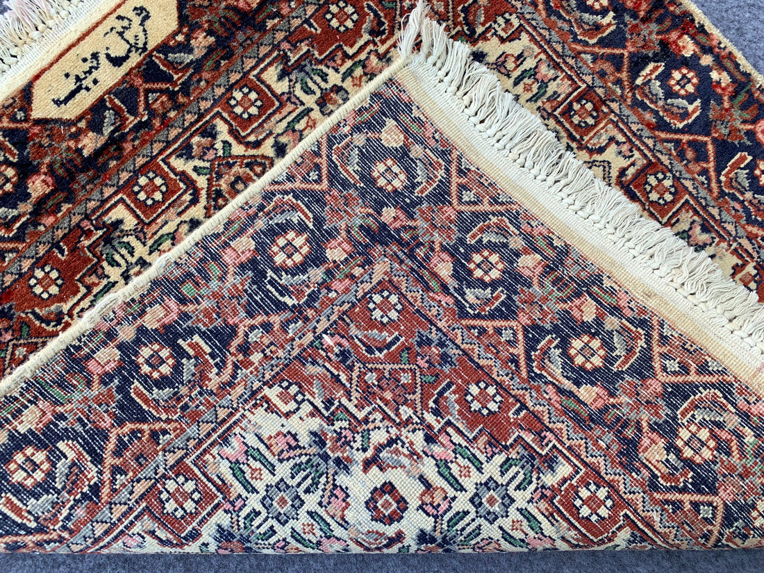 2.1' x 2.1' Ft. Authentic Pakistani Hand Knotted Double Knot Finest Wool Small Area Rug BR1032