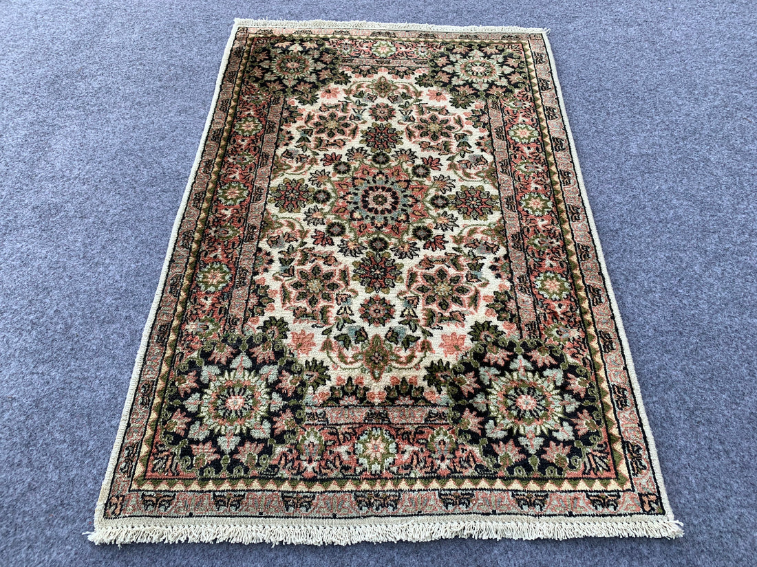 3.0' x 1.1' Ft. Authentic Pakistani Kashmir Hand Knotted Finest Wool Small Area Rug BR1040