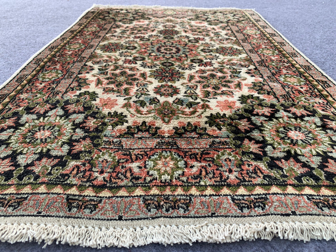 3.0' x 1.1' Ft. Authentic Pakistani Kashmir Hand Knotted Finest Wool Small Area Rug BR1040