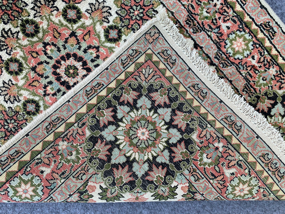 3.0' x 1.1' Ft. Authentic Pakistani Kashmir Hand Knotted Finest Wool Small Area Rug BR1040