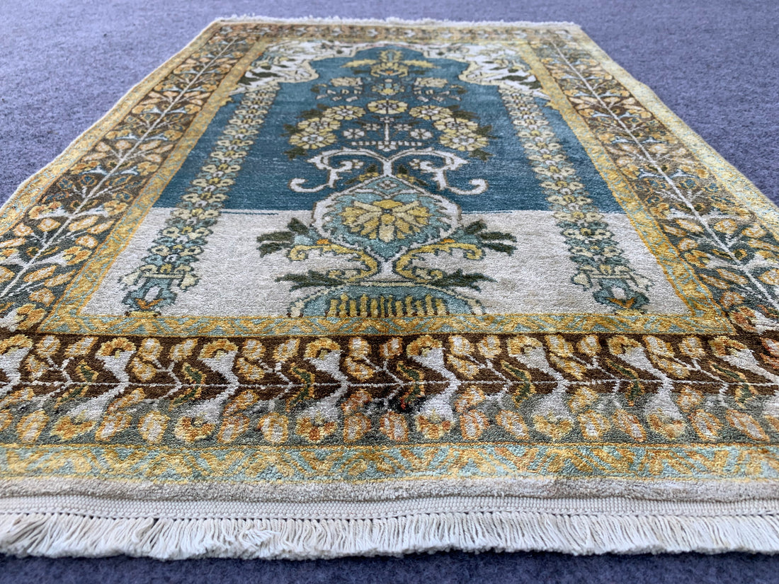 3.0' x 2.0' Ft. Authentic Pakistani Kashmir Hand Knotted Finest Wool Small Area Rug BR1041