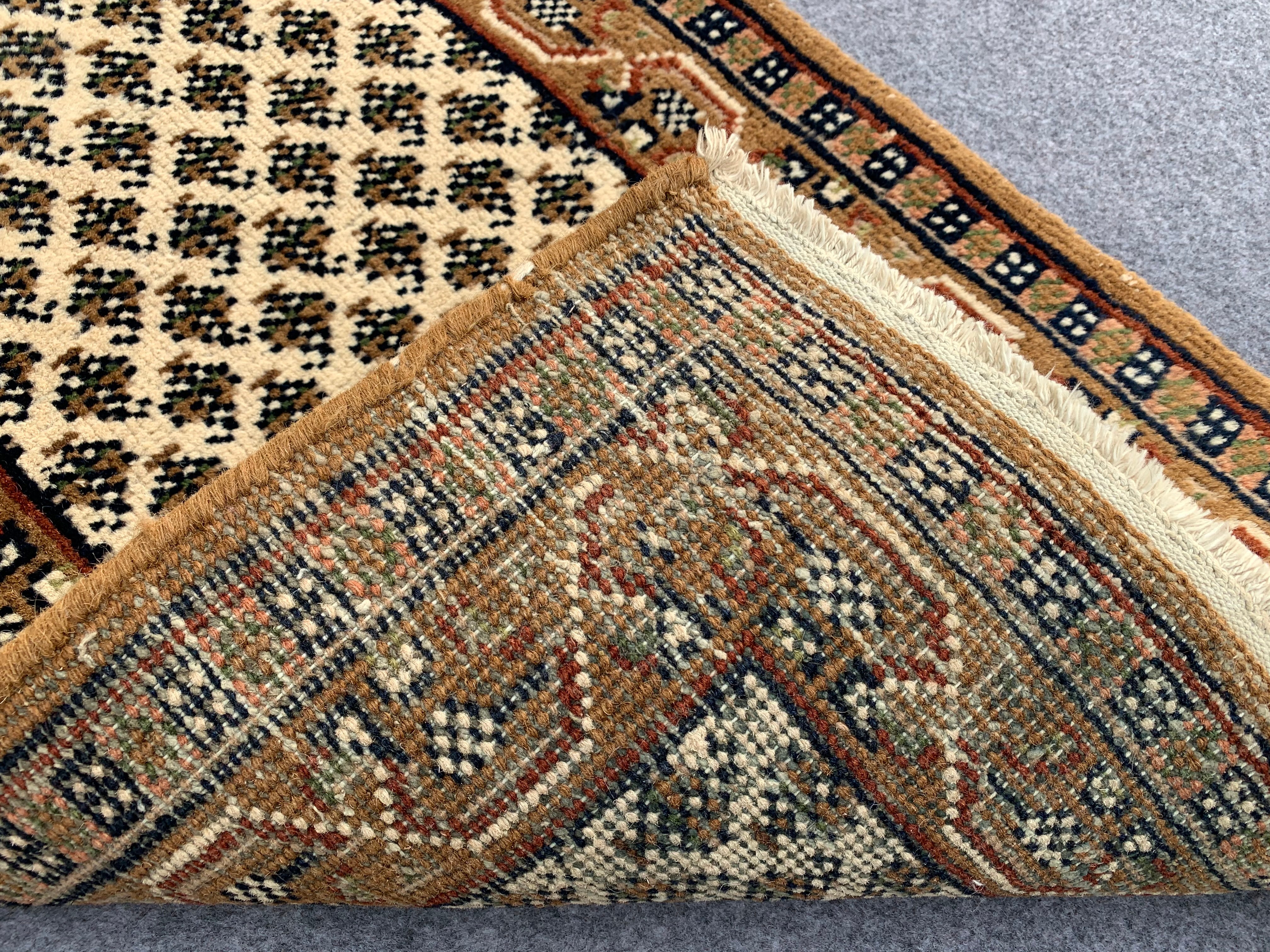 2.11' x 2.0' Ft. Authentic Persian Hamadan Hand Knotted Small Wool Area Rug BR1083