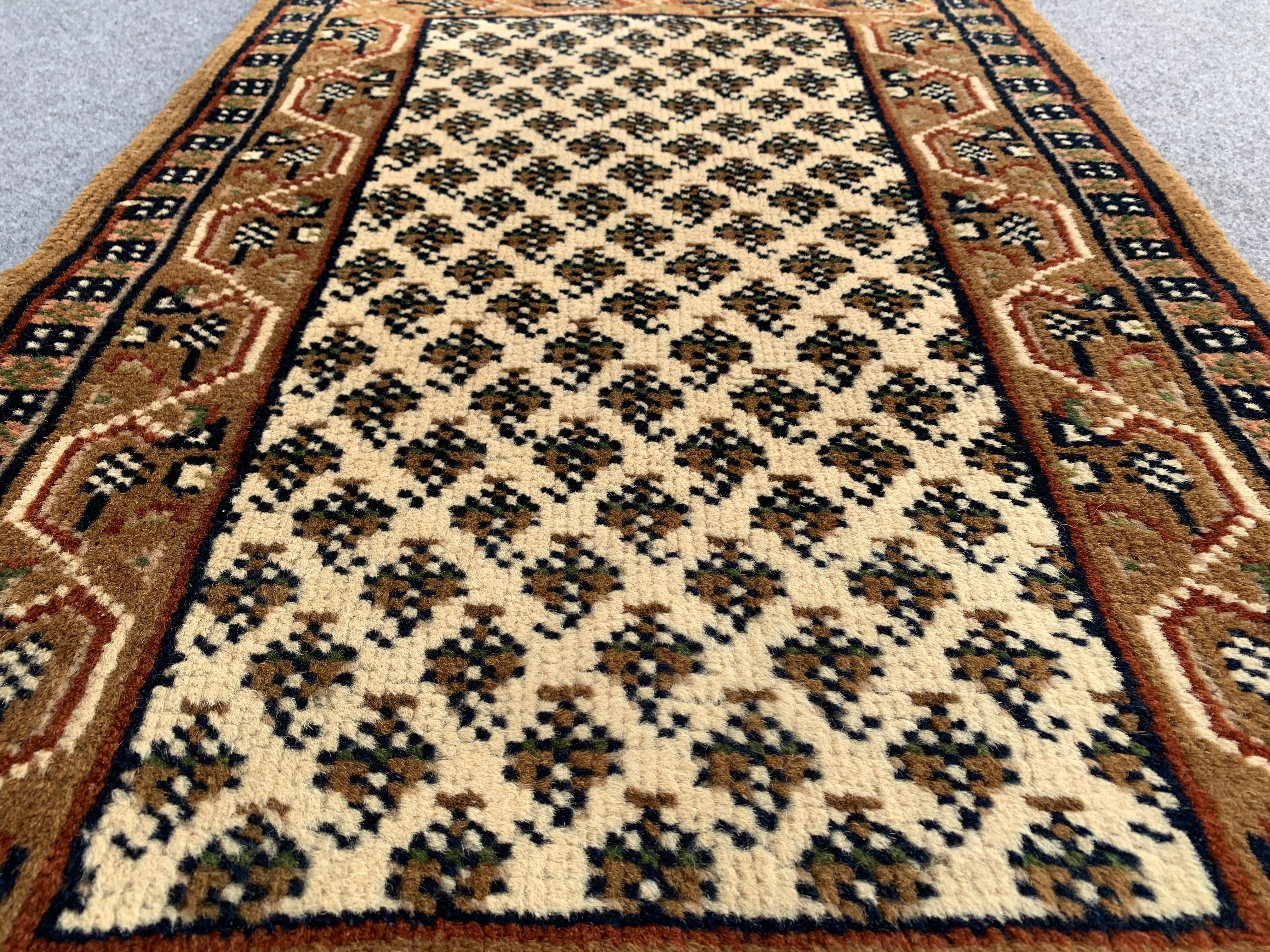 2.11' x 2.0' Ft. Authentic Persian Hamadan Hand Knotted Small Wool Area Rug BR1083