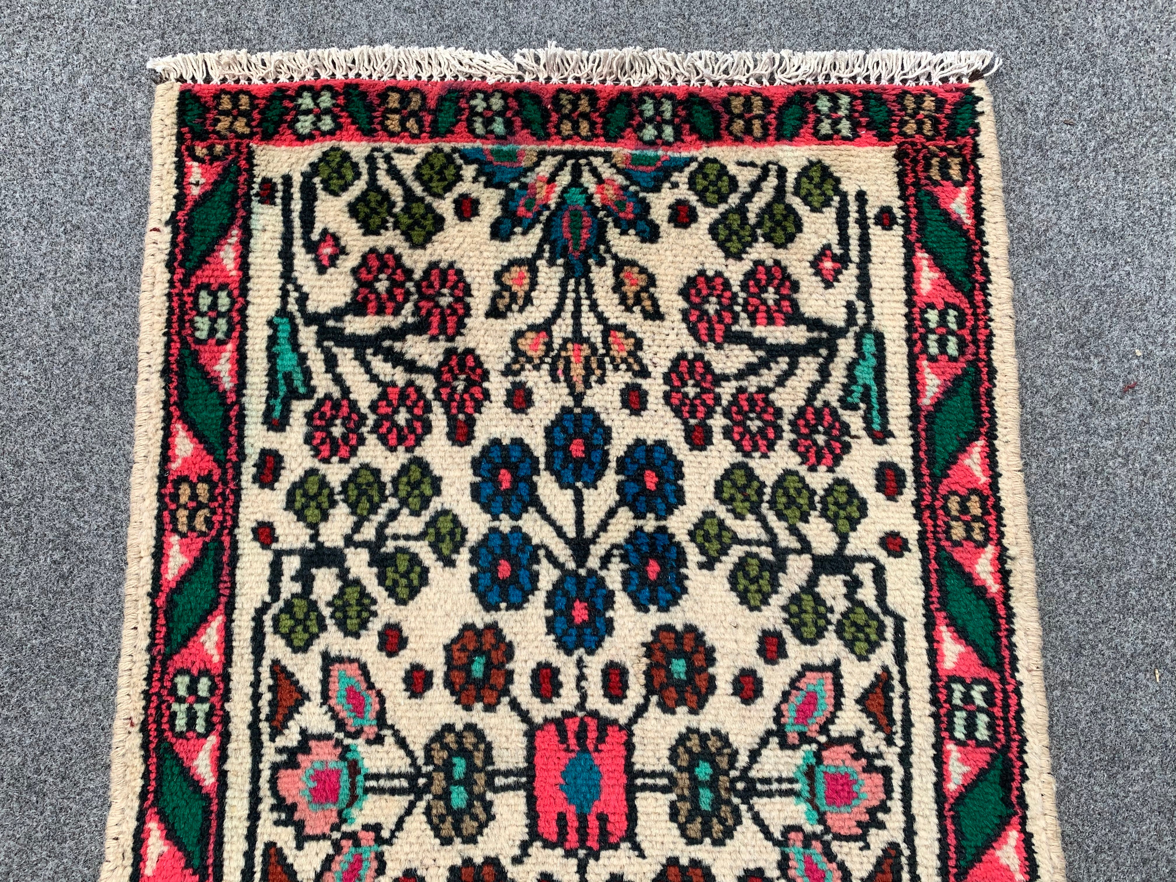 2.1' x 1.9' Ft. Authentic Persian Hamadan Hand Knotted Small Wool Area Rug BR196