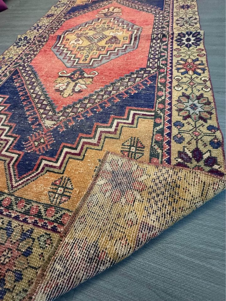 6' x 3' Authentic Turkish Vintage Anatolian Oushak Hand Knotted Wool Area Rug / Runner BR307