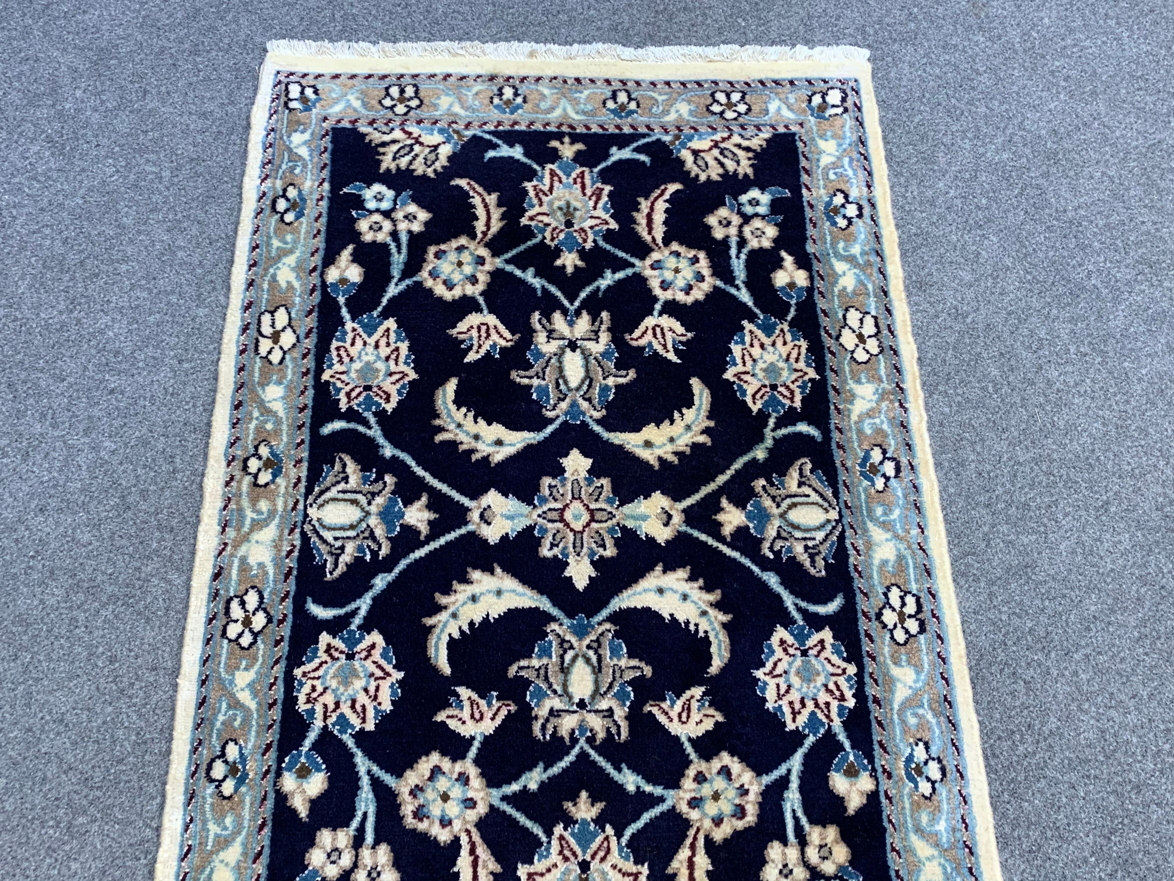 9.4' x 2.3' Authentic Vintage Nain Hand Knotted Fine Wool Runner / Rug BR54