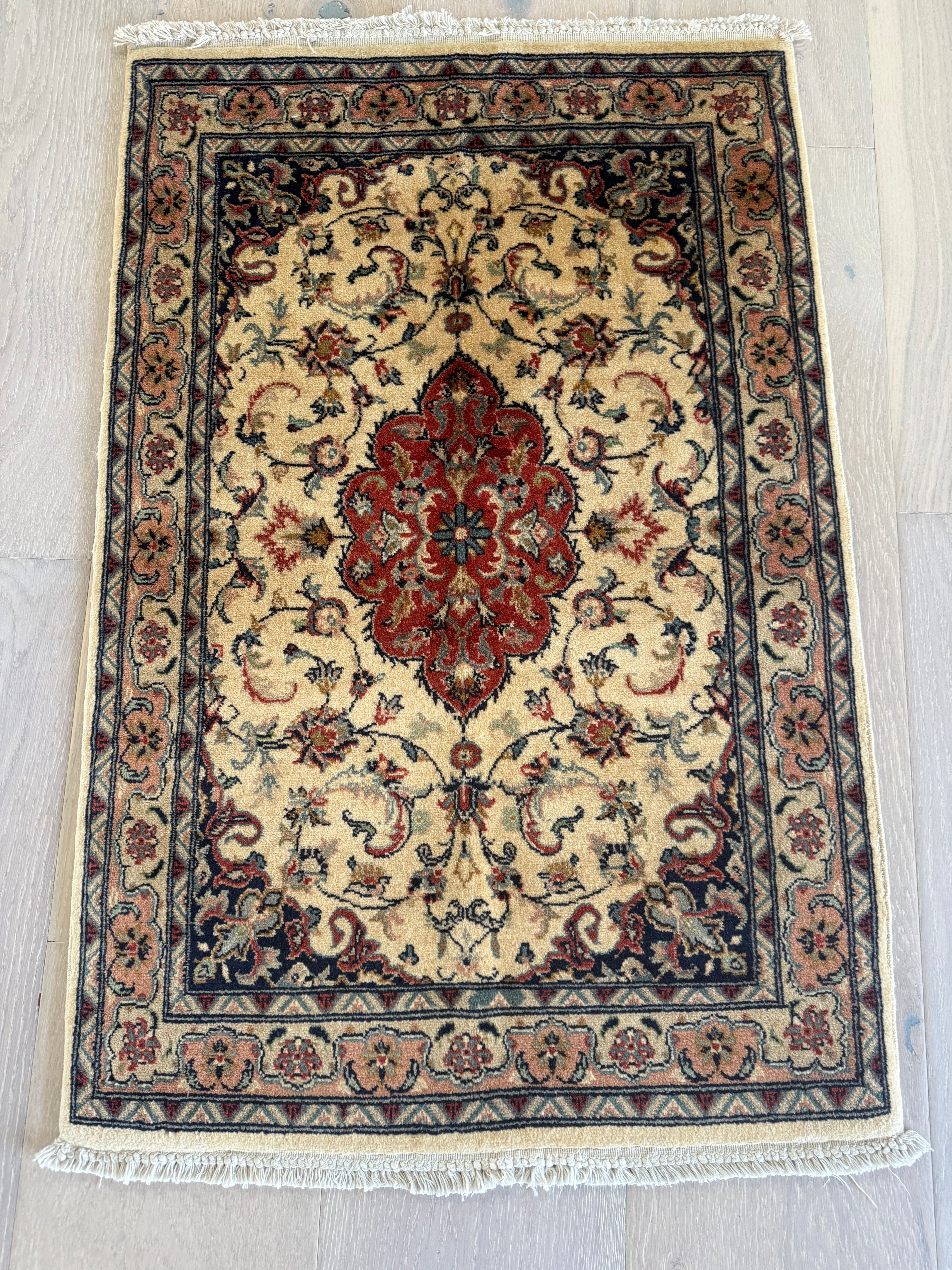 2'x3' Authentic Hand Knotted Persian Hamadan Fine Wool Area Rug - BR2704