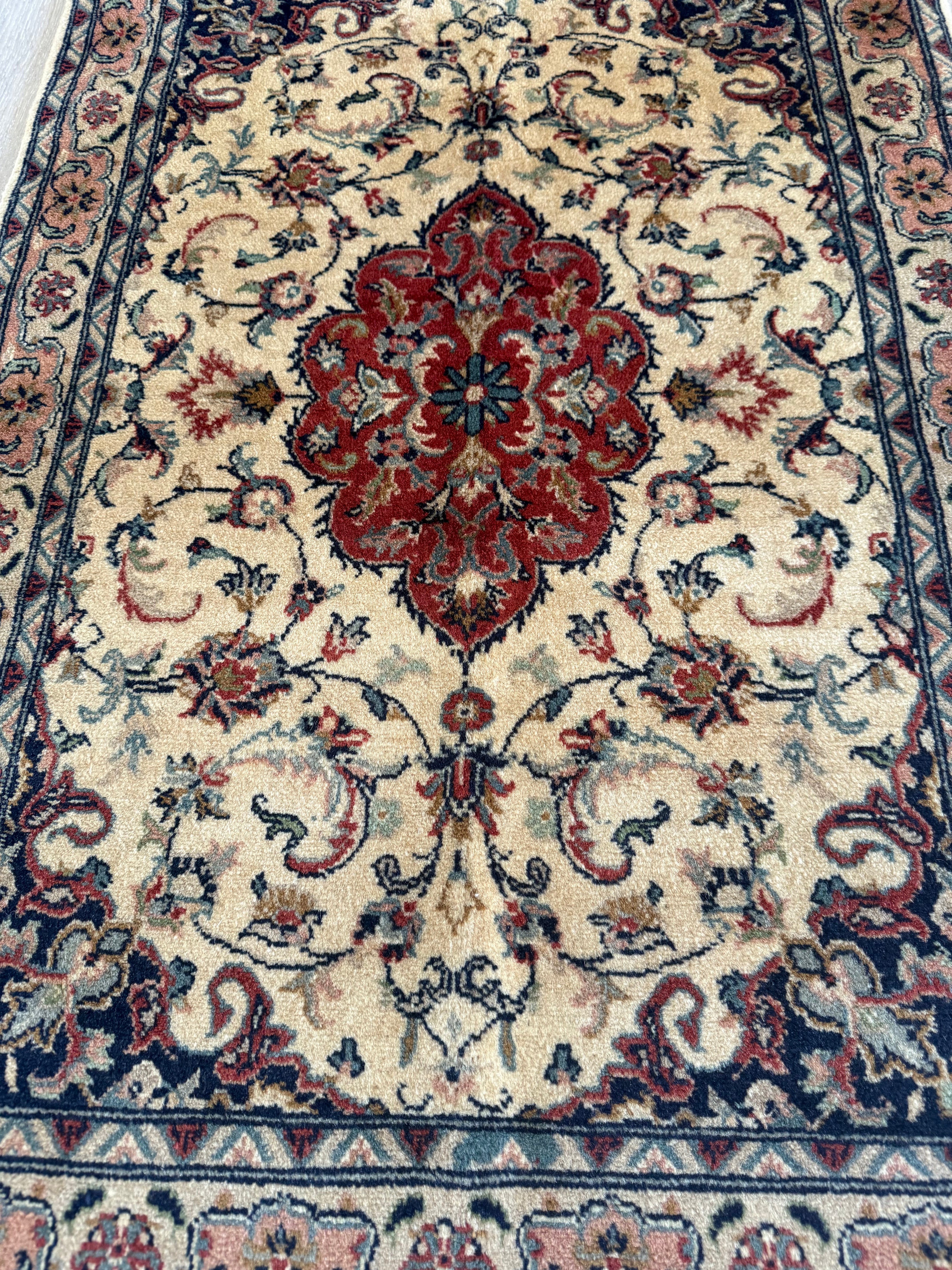 2'x3' Authentic Hand Knotted Persian Hamadan Fine Wool Area Rug - BR2704