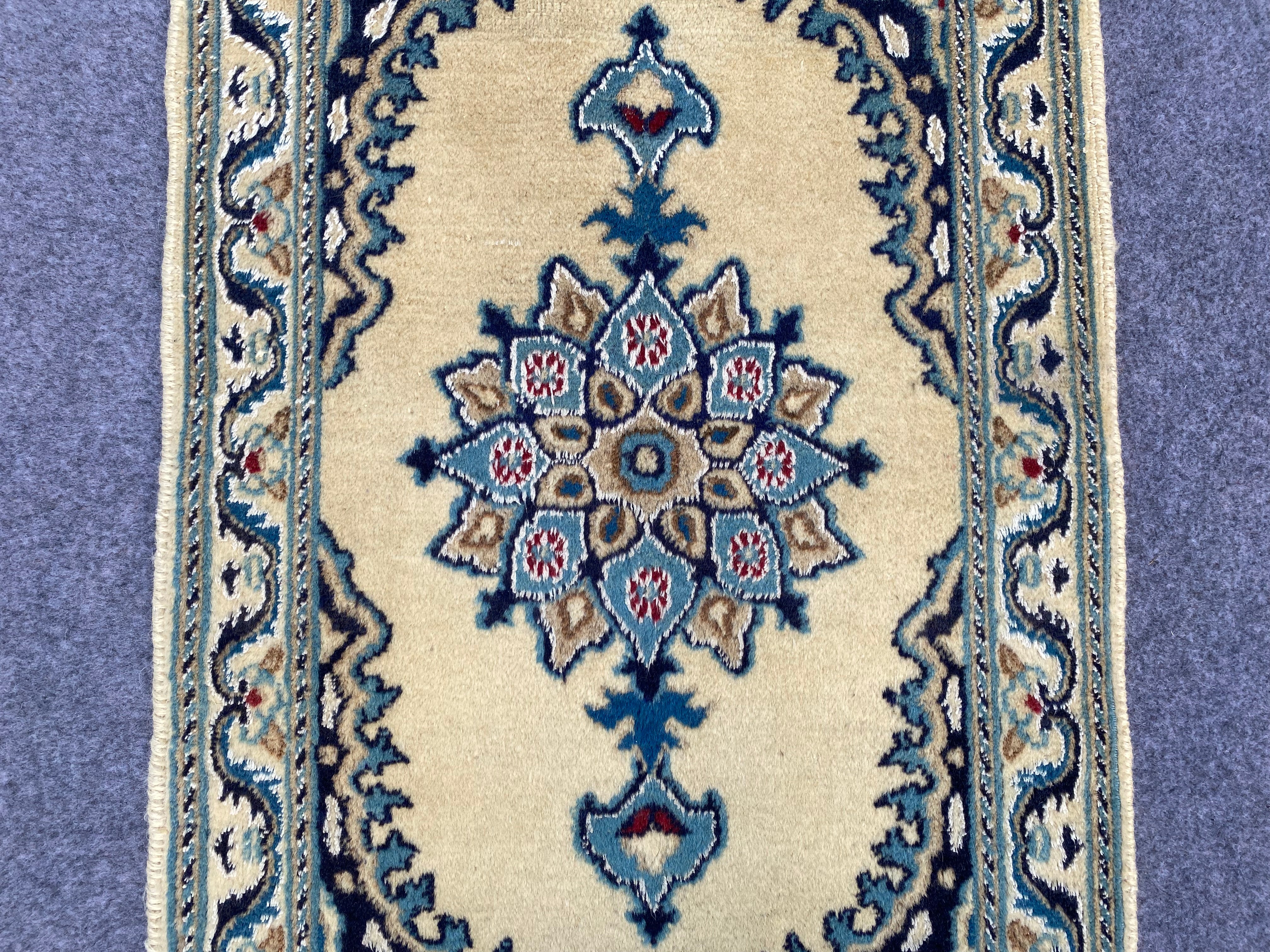 3.0' x 1.1' Authentic Persian Silk Touch Wool Hand Knotted Small Area Rug BR1001