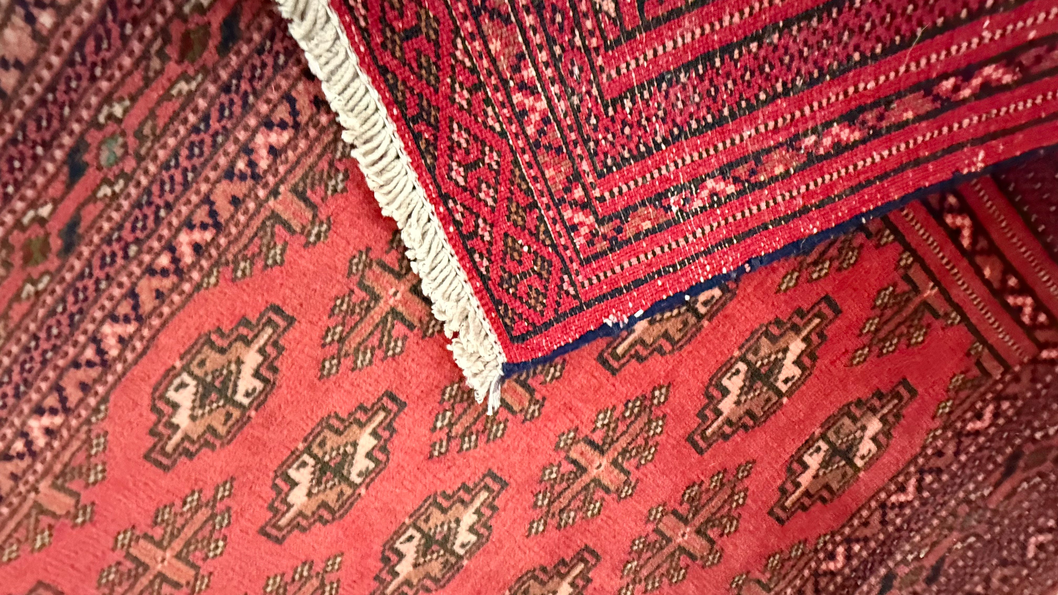 3' x 2’ Foot Authentic Vintage Persian-Style SILK Turkman Sara Hand Knotted Small Rug – BR2544