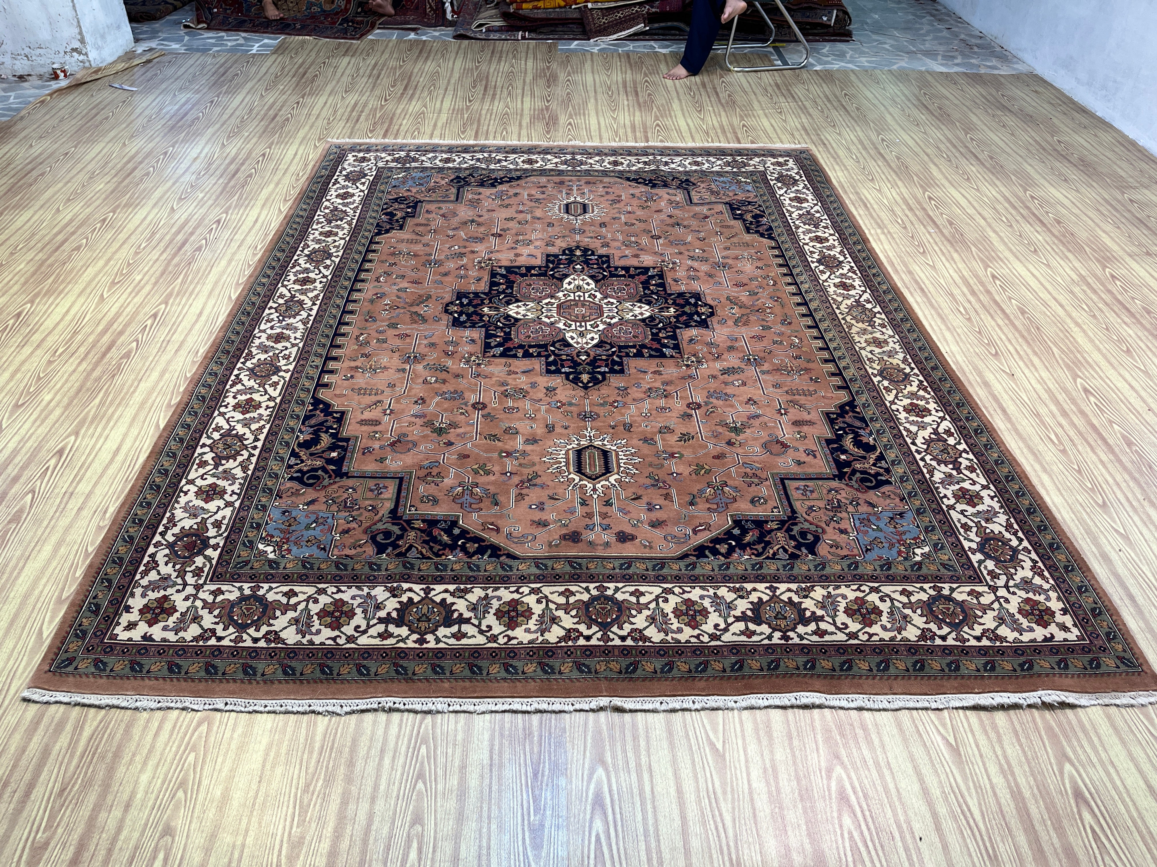 11' x 8' Ft. Authentic Vintage Persian Heriz Serapi Hand Knotted Wool Area Rug - BR3137