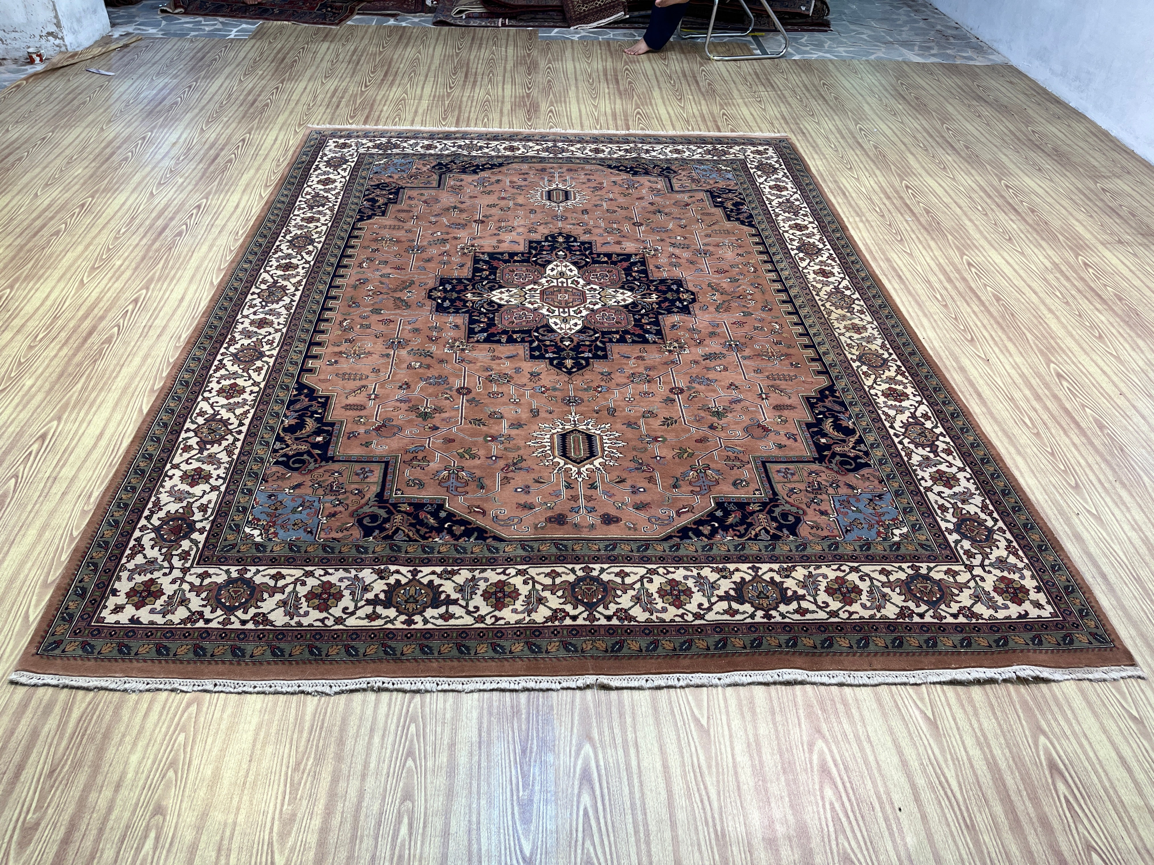 11' x 8' Ft. Authentic Vintage Persian Heriz Serapi Hand Knotted Wool Area Rug - BR3137