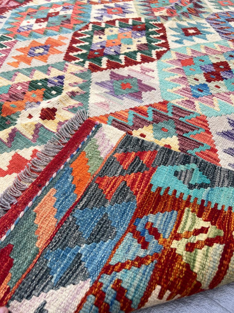 7' x 5'' Ft. Authentic Kilim Hand Knotted Wool Area Rug.-BR433