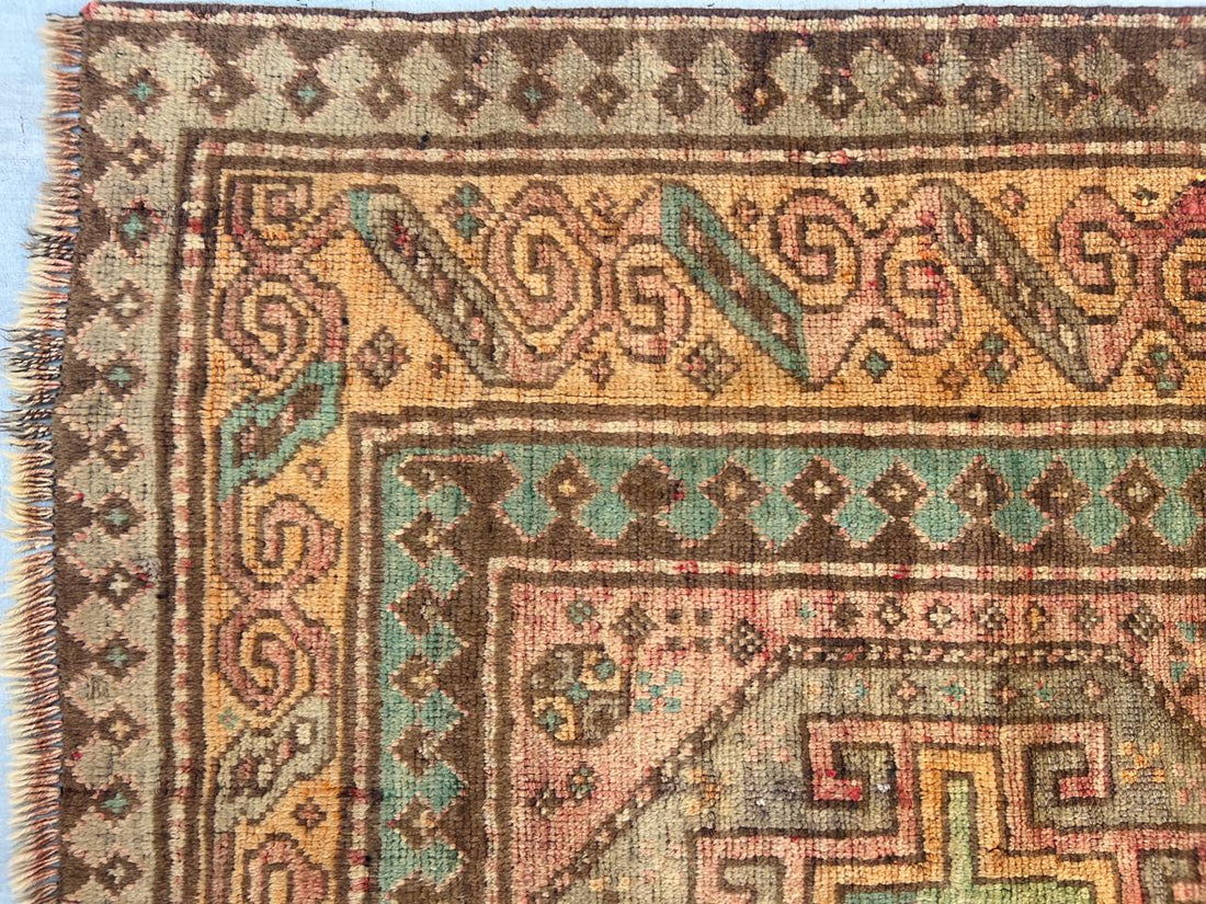 9' x 4' RARE Authentic Vintage Caucasion Azerbaijan Hand Knotted Wool Runner / Area Rug BR440