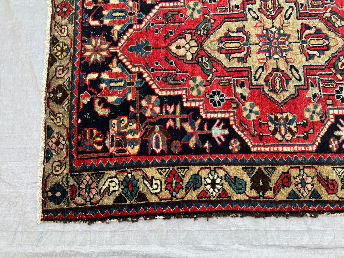 4.4' x 3.6' Ft. Authentic Persian Bakhtier Vintage Hand Knotted Wool Large Area Rug BR#4C