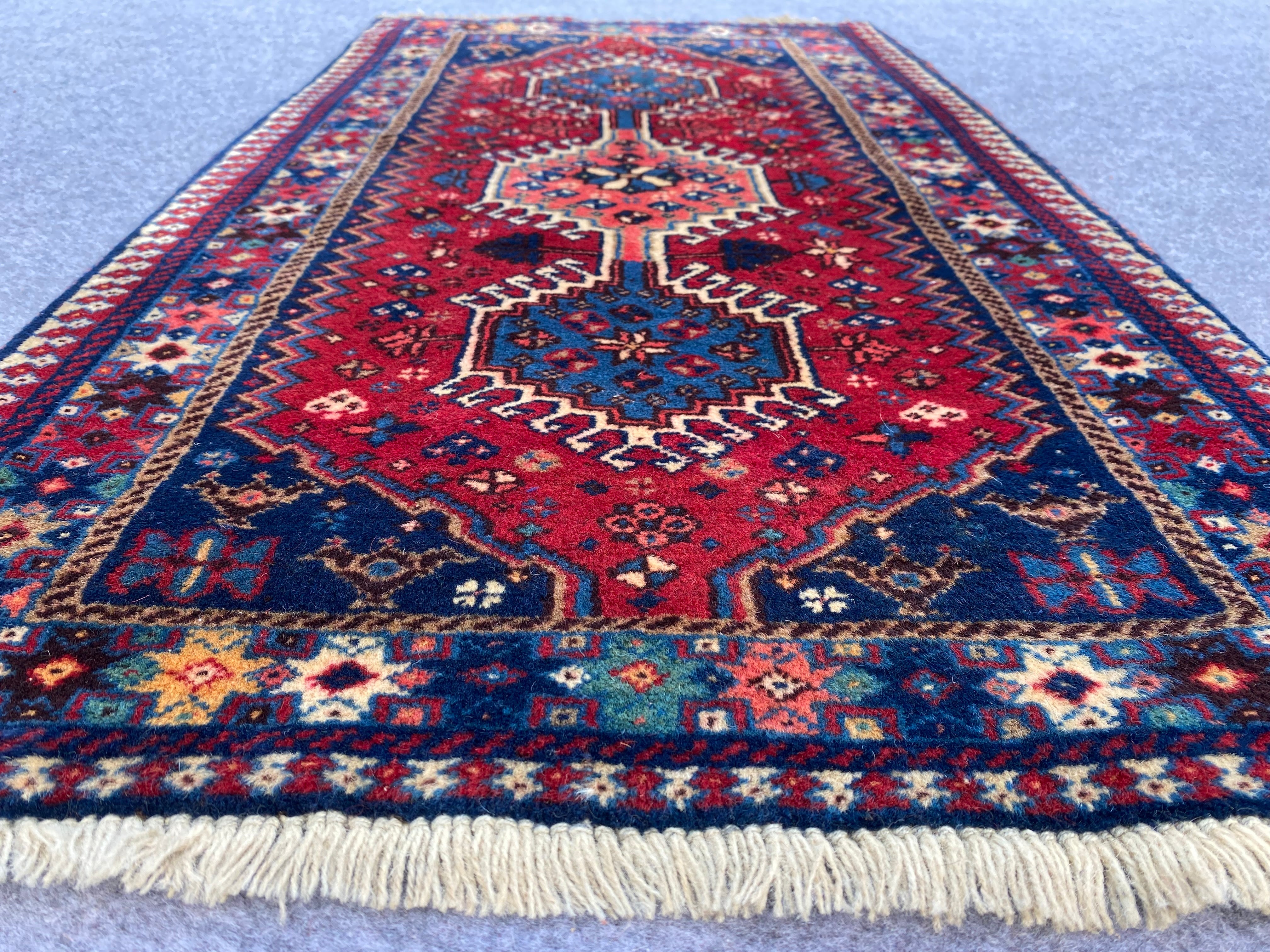 3.2' x 1.9' Ft. Authentic Persian Qashqai Hand Knotted Finest Wool Small Area Rug BR993